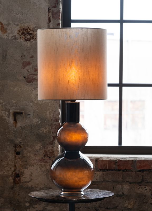 Augusta negra, seda gris verde H 90cm